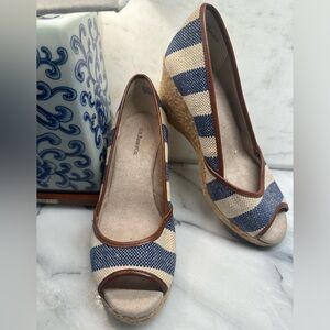 G.H. Bass NEW Women's Espadrille Peep Toe Wedges SIZE 6 1/2